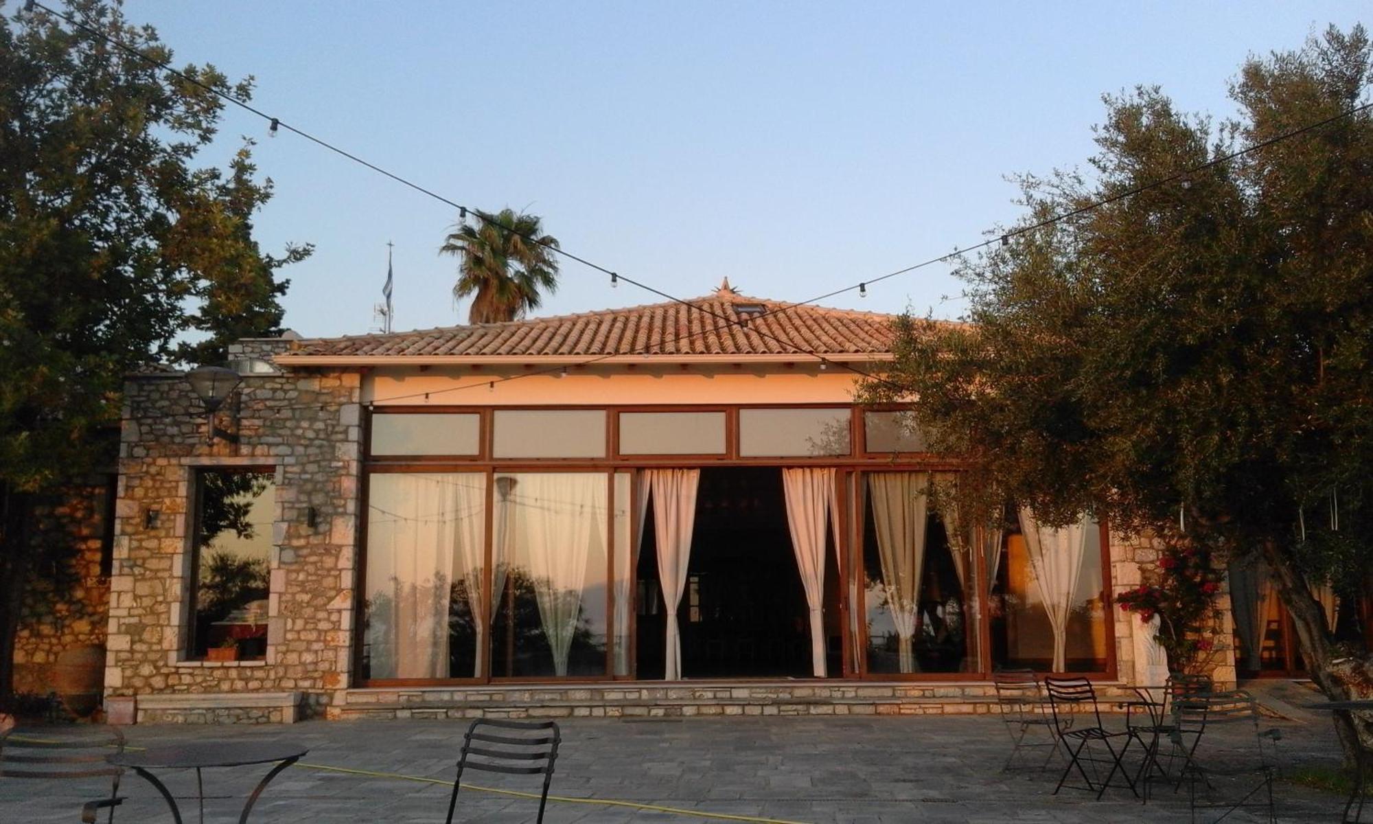 Polas Residencies Aparthotel Kalamata Esterno foto