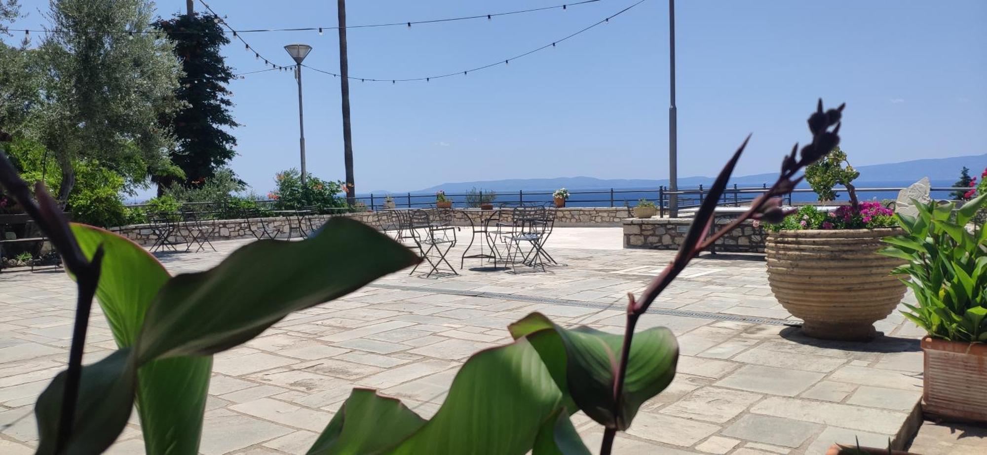 Polas Residencies Aparthotel Kalamata Esterno foto