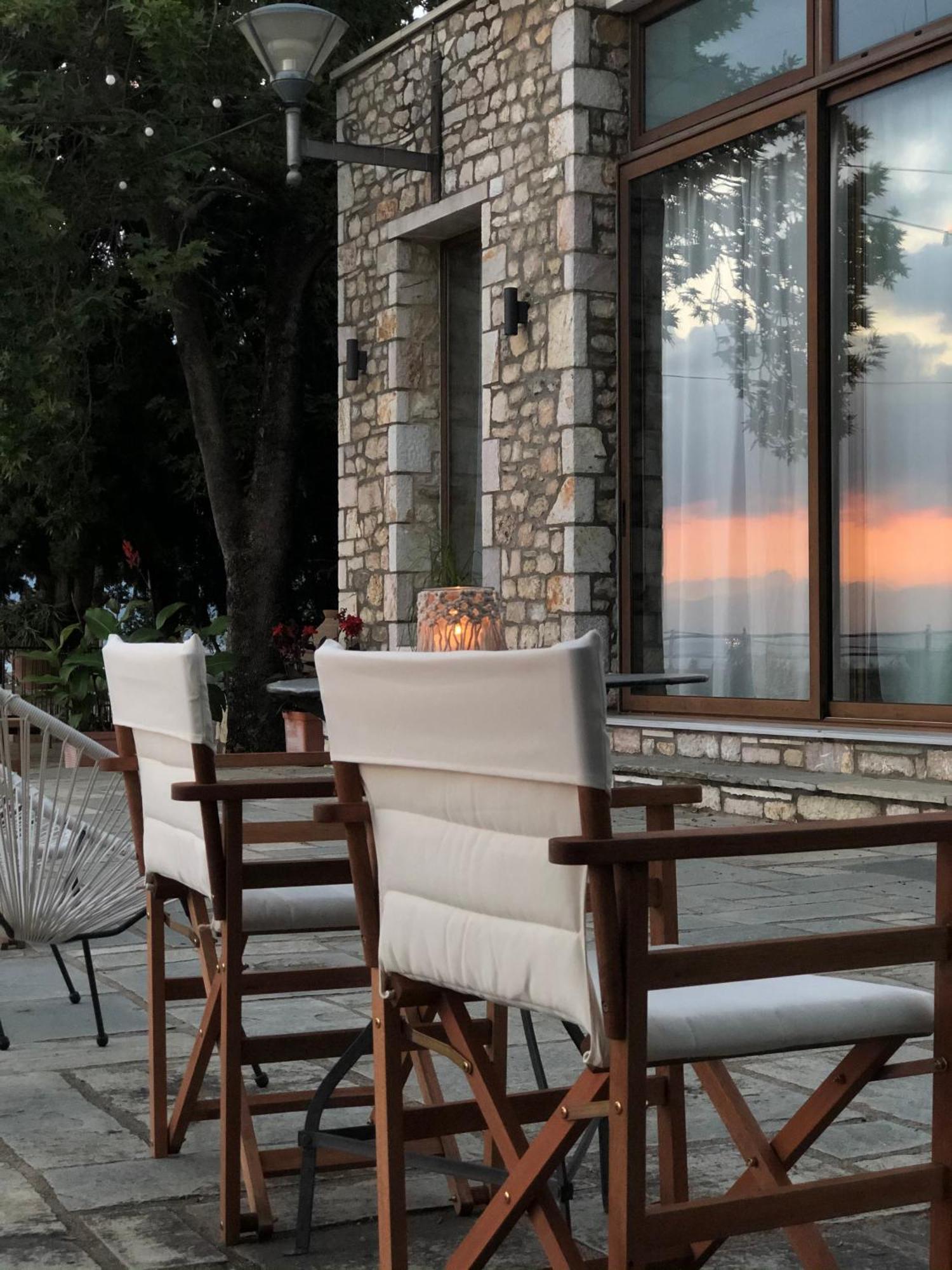 Polas Residencies Aparthotel Kalamata Esterno foto